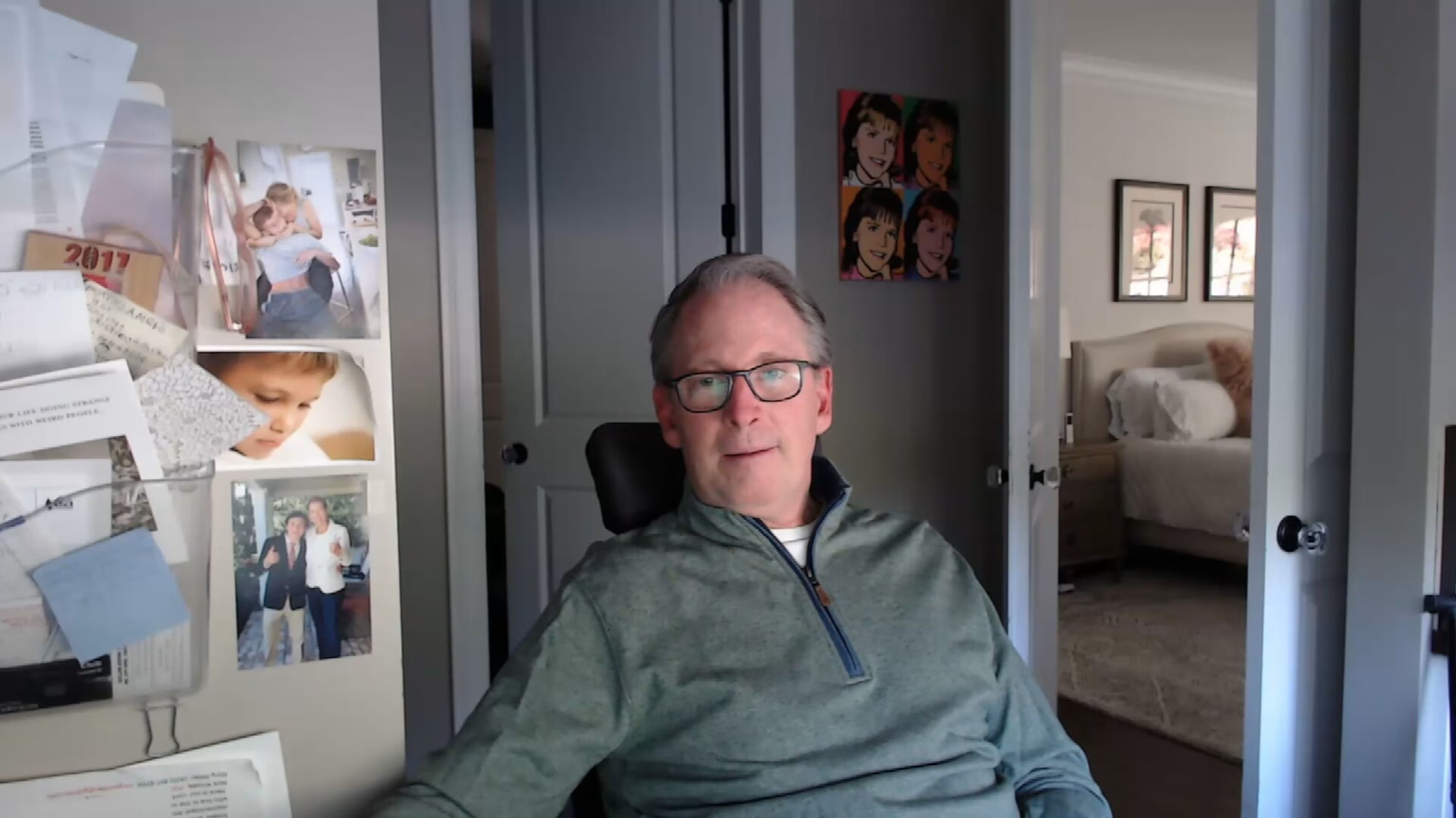 克里斯·巴爾 (Chris Barr) 向美國廣播公司新聞 (ABC News) 的威爾·里夫 (Will Reeve) 講述了他通過使用干細胞從癱瘓中恢復所取得的進展。