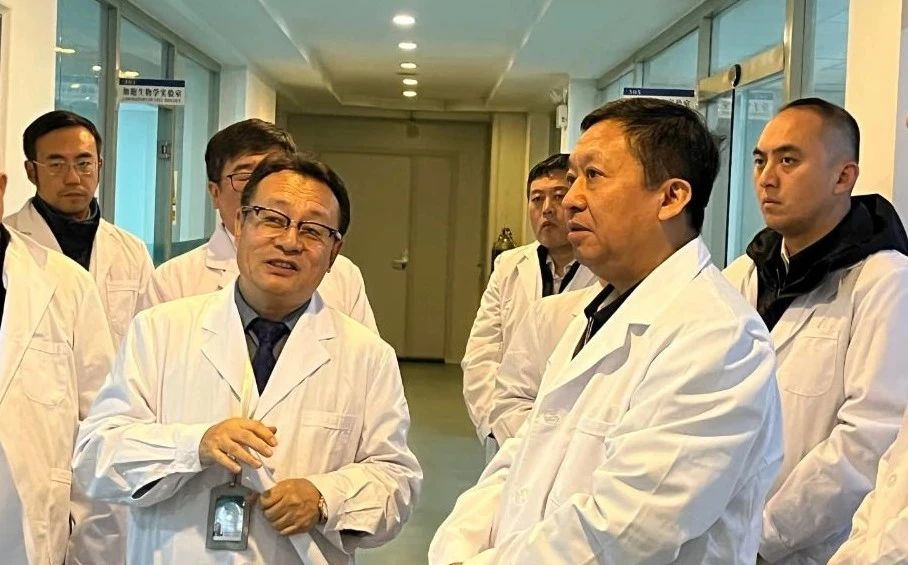 副省長李國強一行參觀中科實驗室 副省長李國強一行參觀中科實驗室